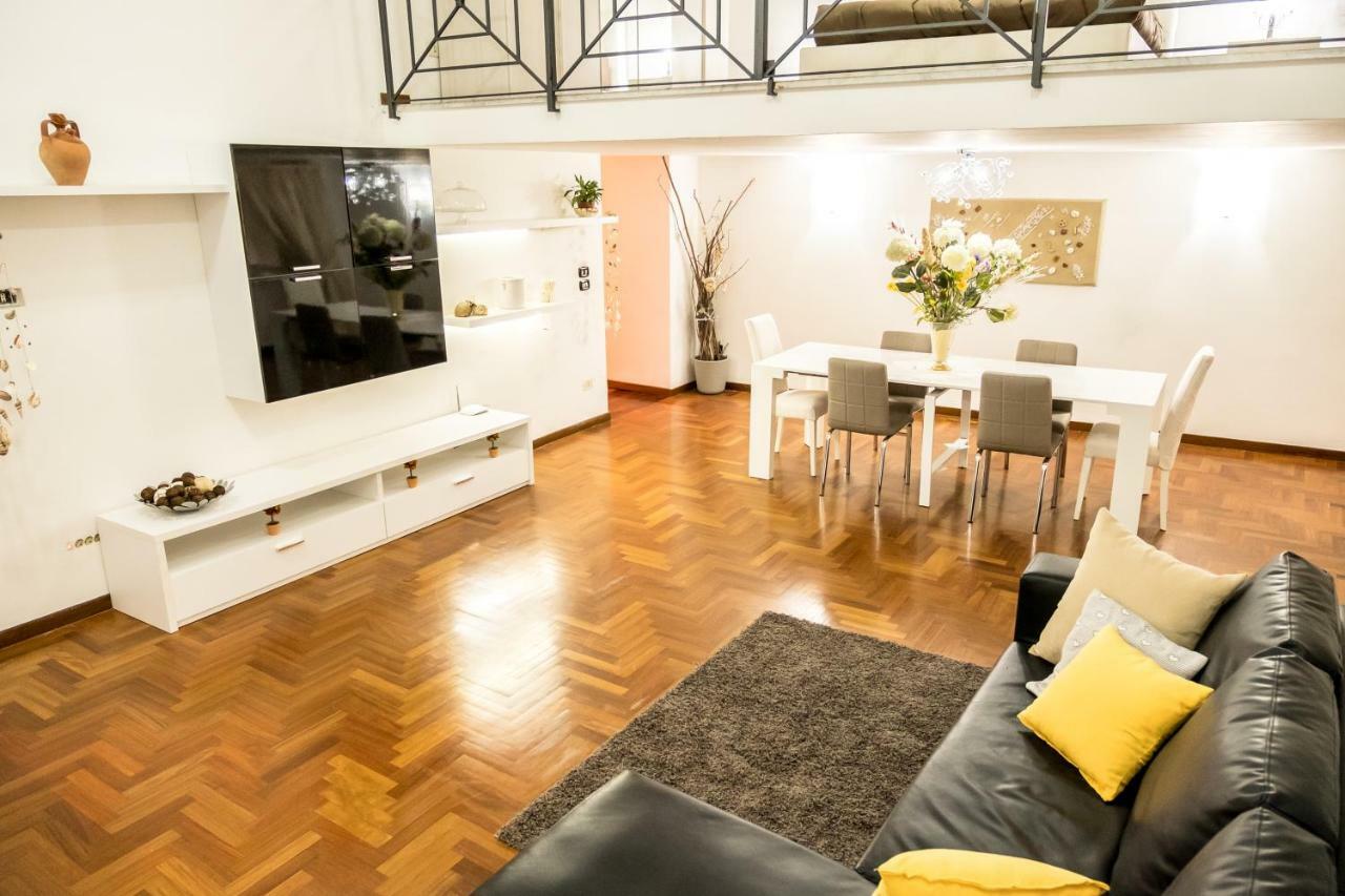 Il Salotto Di Nonna Cornelia 2 Hotel Napels Buitenkant foto