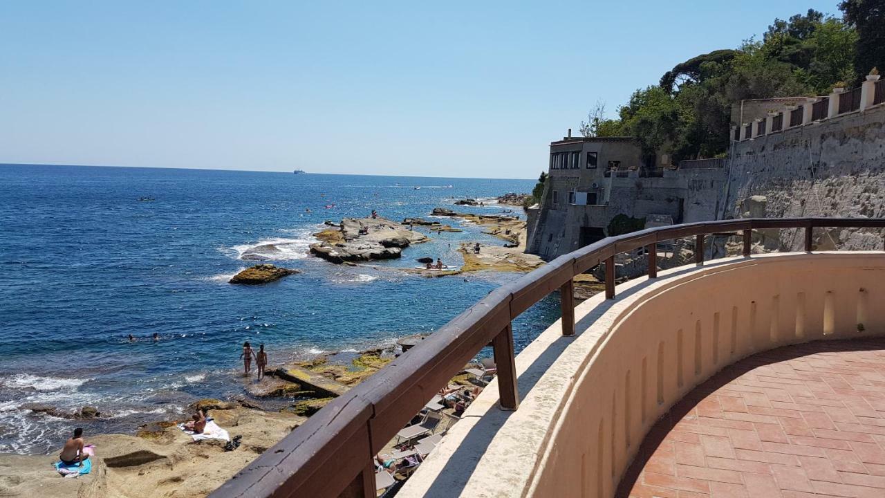 Il Salotto Di Nonna Cornelia 2 Hotel Napels Buitenkant foto